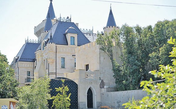 Замок Галкина в Деревне Грязь